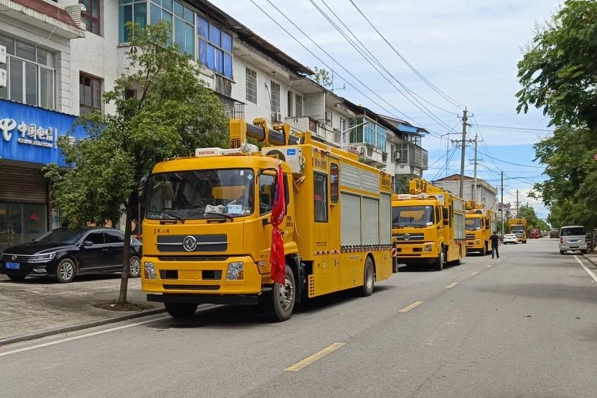 连续奋战又出发 球盟会环境紧急驰援湘潭涓水决口